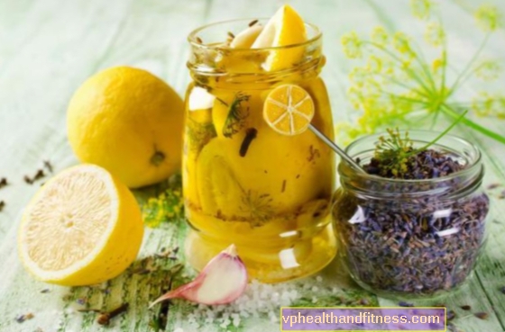 Limones en escabeche - el sol cerrado en un frasco